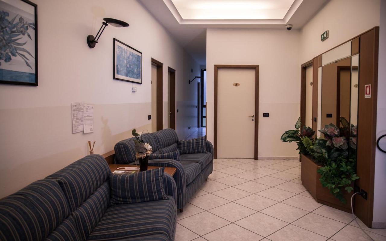 Alloggi Vitale Cesano Maderno Εξωτερικό φωτογραφία